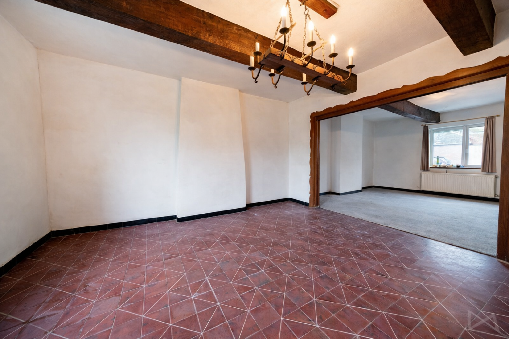 Ruim en licht huis met 4 slaapkamers en tuin om te renoveren - foto 4