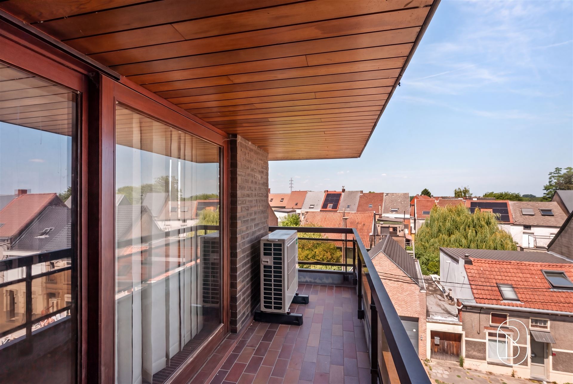Leuk ruim appartement met terras - foto 4