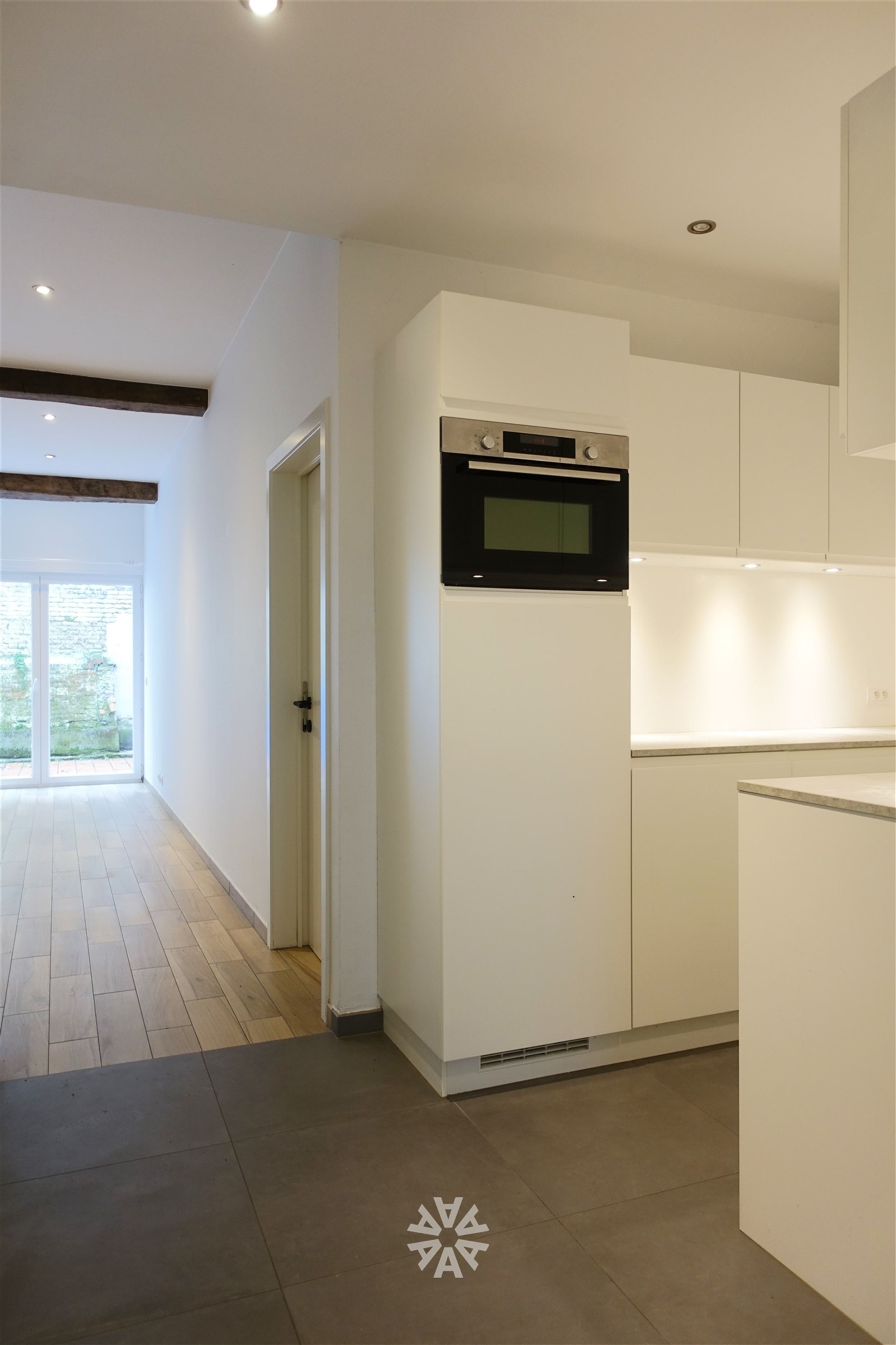 Centraal gelegen appartement met stadskoer te huur in Gent - foto 4