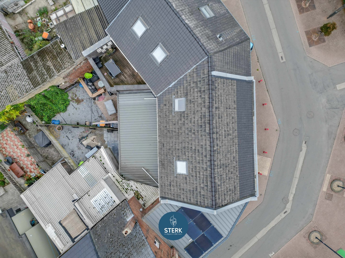 GEZINSWONING MET 2 RUIME SLPKS EN TUIN IN HARTJE KOTEM ! - foto 3