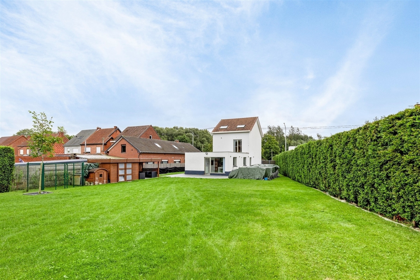 Ruime en gerenoveerde woning op centrale ligging - foto 2