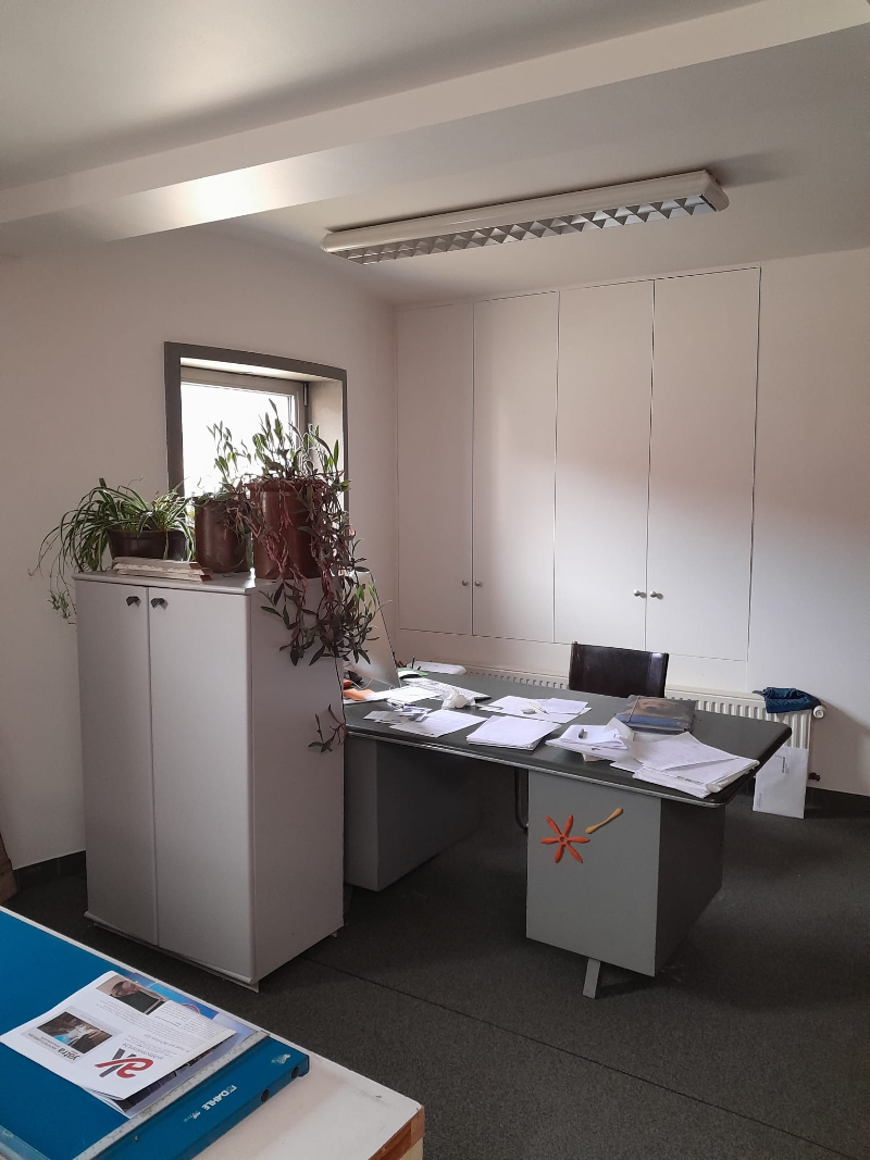 Centraal gelegen, design- kantoorruimte van +/- 100m². ENERGIELABEL B - foto 5