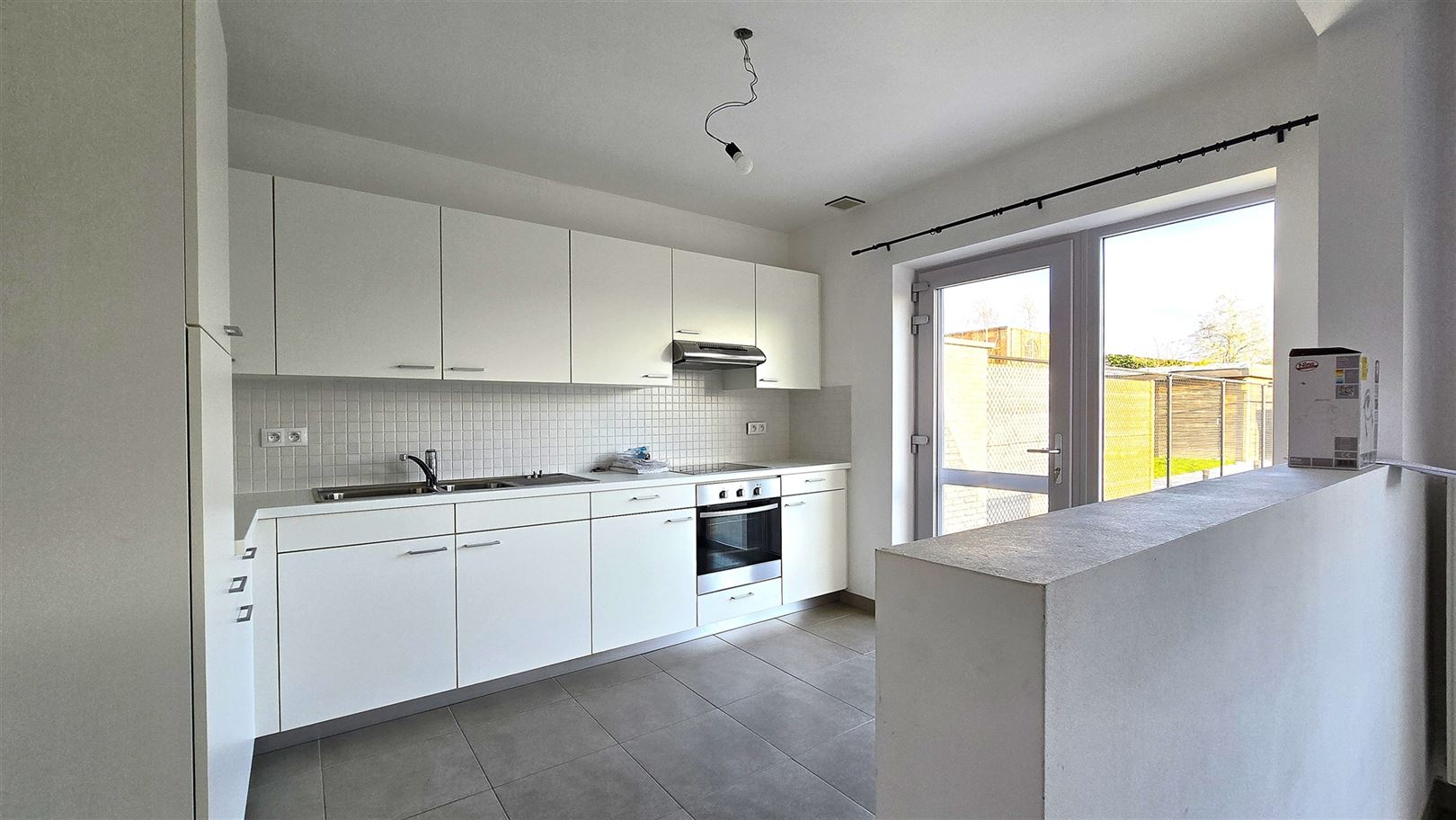 Recente, instapklare woning met zongerichte tuin - foto 4