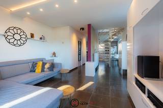 DEZE RUIME WONING IN HASSELT IS RUSTIG GELEGEN OP DE J.S. BACHLAAN 17A, OP WANDELAFSTAND VAN HET CENTRUM.Je woont hier in een aangename en groene...