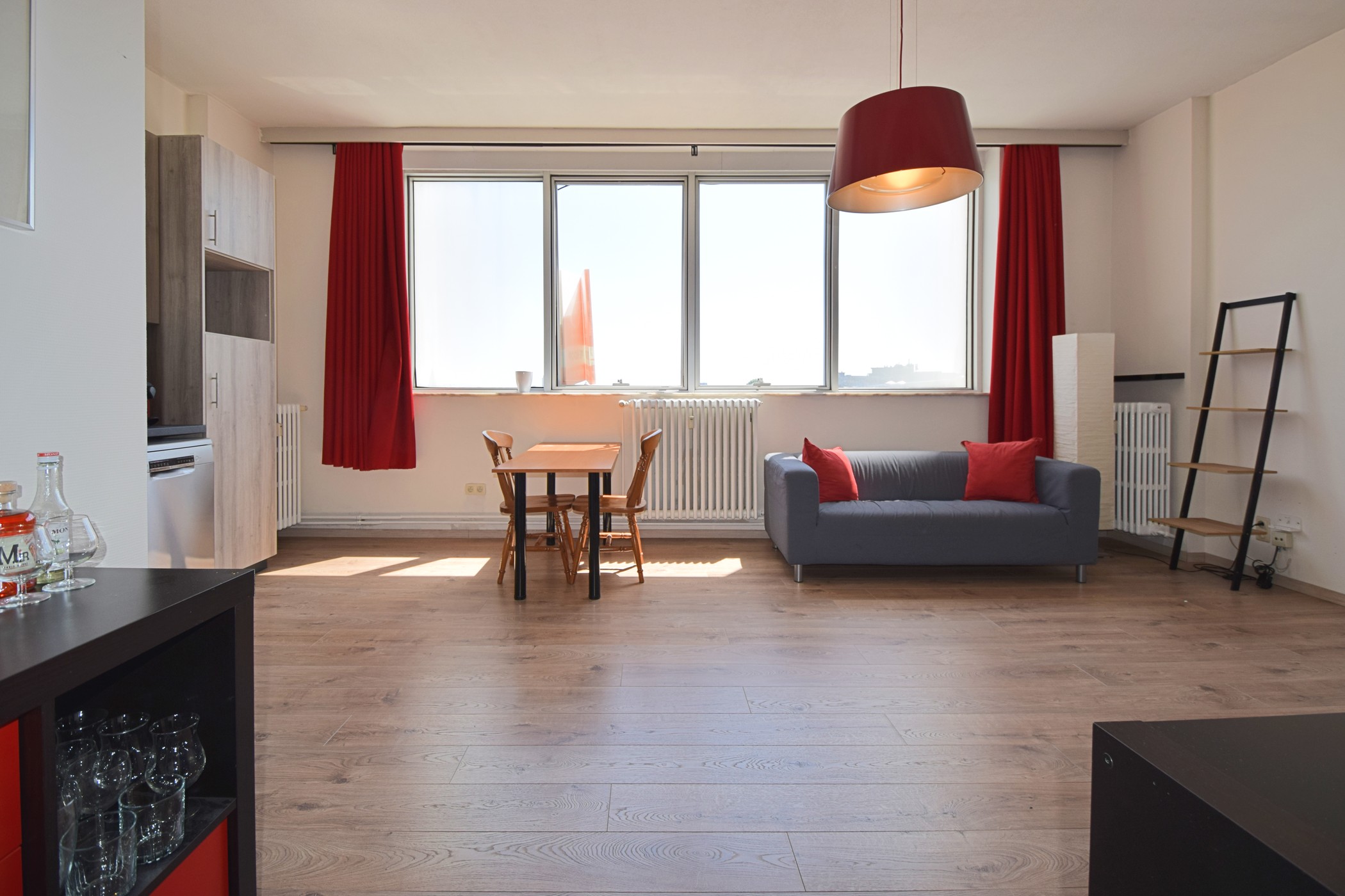 Ruime, gerenoveerde cityflat op topligging! - photo 4