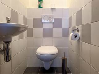 Dit ruime gelijkvloers appartement in Nieuwkerken-Waas biedt een aangename en comfortabele woonomgeving. De lichtrijke living vormt het hart van...