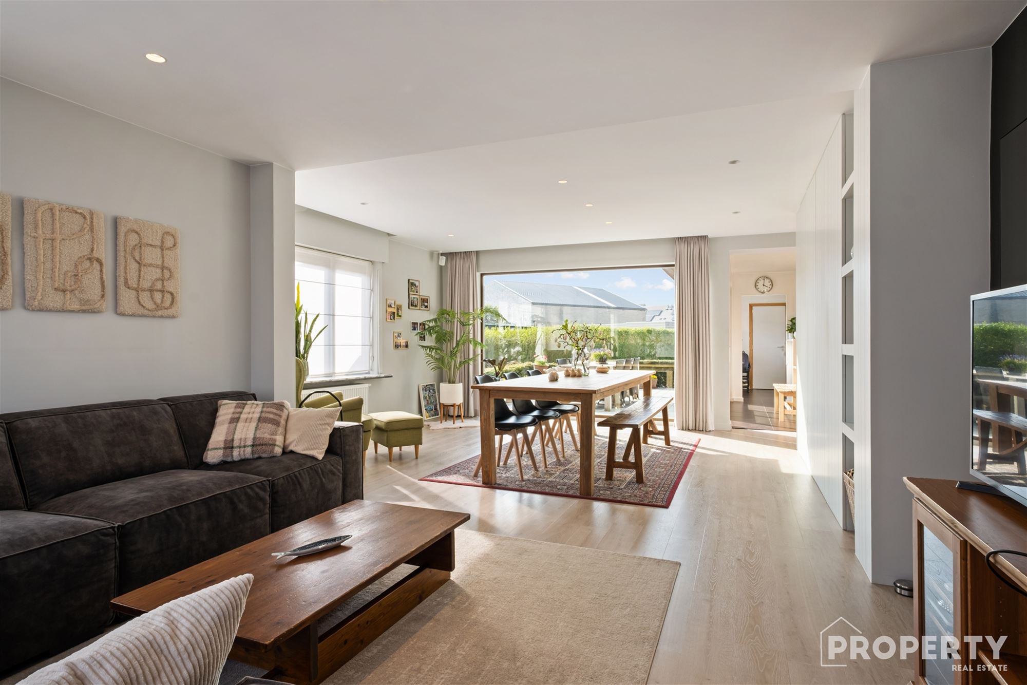 Ruime instapklare woning met 4 slaapkamers te koop! - foto 1