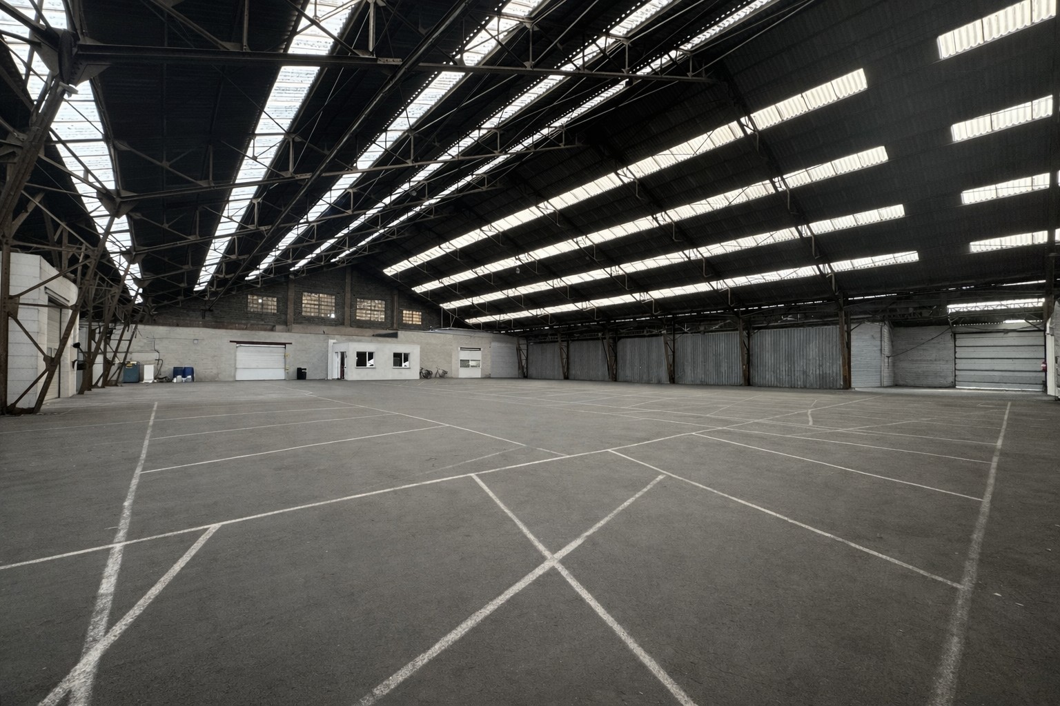 Ruim magazijn van 3.950 m² te huur in Gent – volledig of gedeeltelijk - foto 5