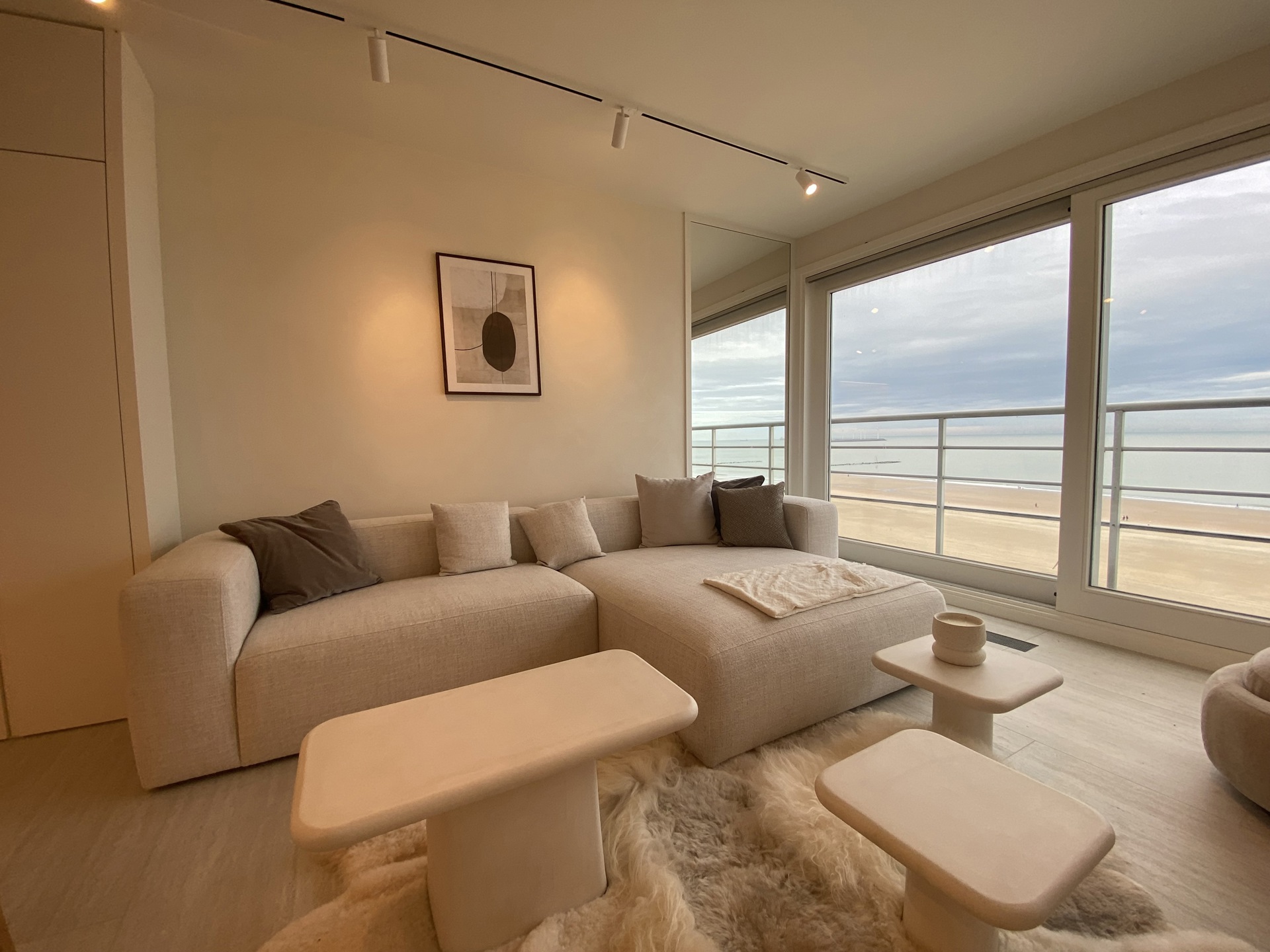 Prachtig gerenoveerd appartement met zicht op zee! - foto 4