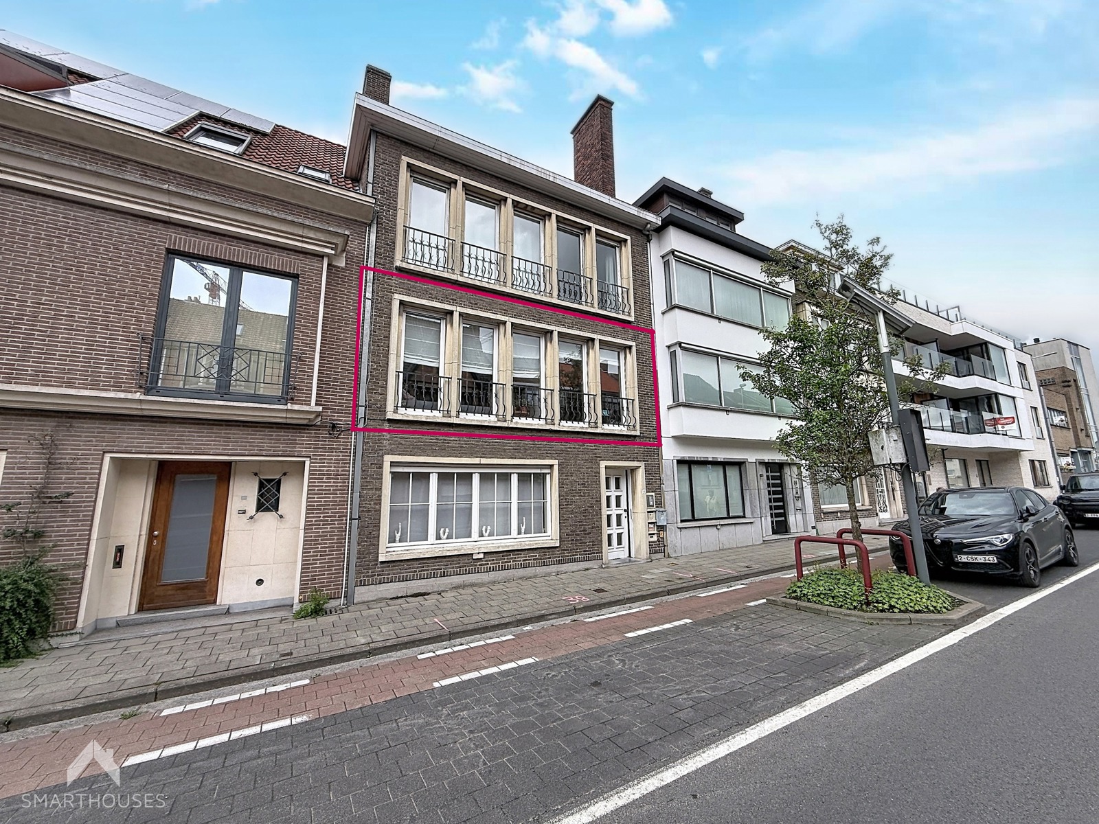 Centraal gelegen 2-slpk appartement, ruime garage en berging - foto 1