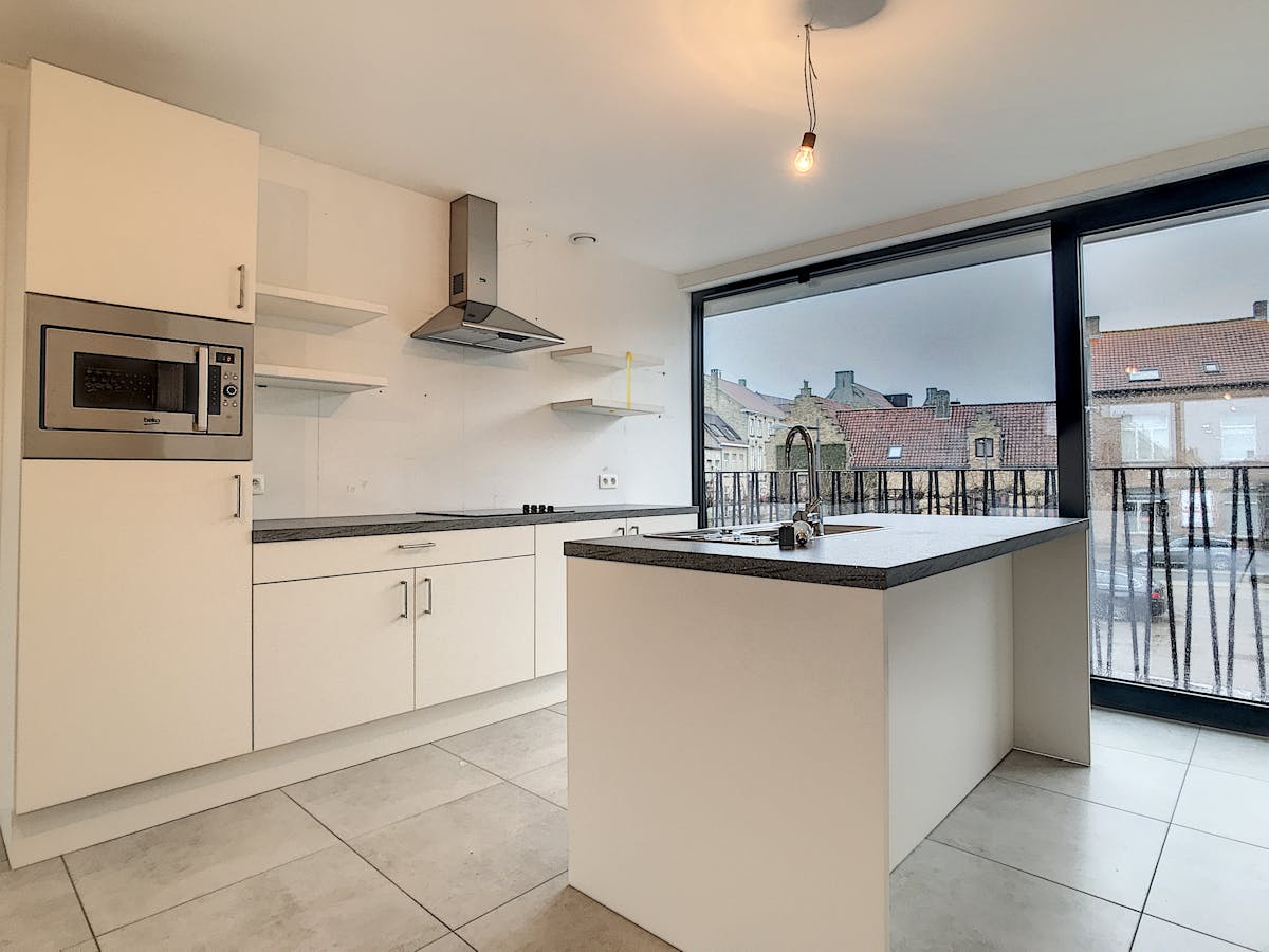Appartement te huur met 2 slaapkamers en garage in Veurne - foto 5