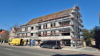 REEDS 30% VERKOCHT ! Sint Andries: nieuwbouw PARKING BIJ het project in opbouw 'De Brosserie', gelegen langs een drukke invalsweg, op wandelafstand van het Station en de Smedenpoort. Voorziene oplevering midden 2025. Voldoet aan alle nieuwste normen, bijzonder energie vriendelijk. D Bel ons voor info of bezoek: 050/70 70 00 of 0475/812 810