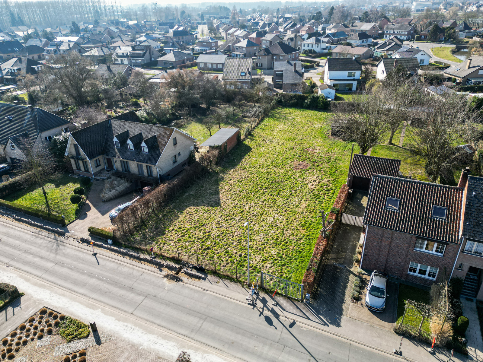 BOUWGROND 1.739 m² - OB - CENTRAAL - ACHTERGEVEL OP Z-W - foto 4