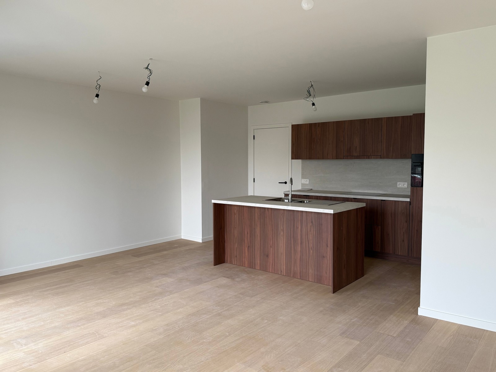 Hoogwaardig afgewerkt nieuwbouwappartement met twee slaapkamers. - foto 4