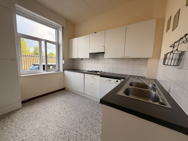 Rijwoning met twee slaapkamers en stadskoer in het centrum - photo 3