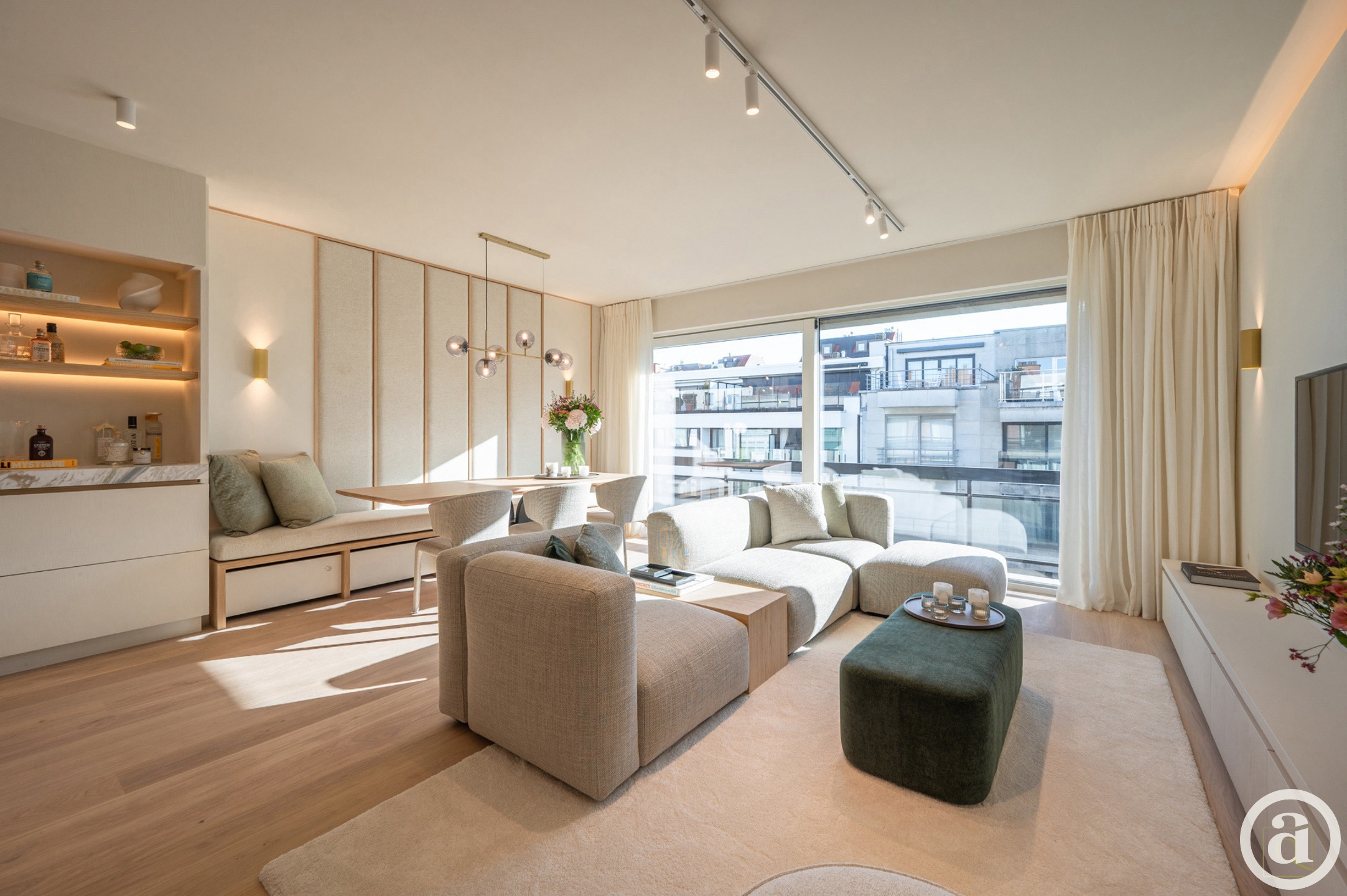 Luxueus gerenoveerd appartement vlakbij de winkels, het strand en de zee. - foto 3