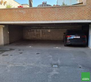 Overdekte autostandplaatsen te koop op de Koningslaan te Knokke, vlakbij het Zegemeer.Per standplaats:Diepte 510 cmBreedte 267,5 cmHoogte 195...