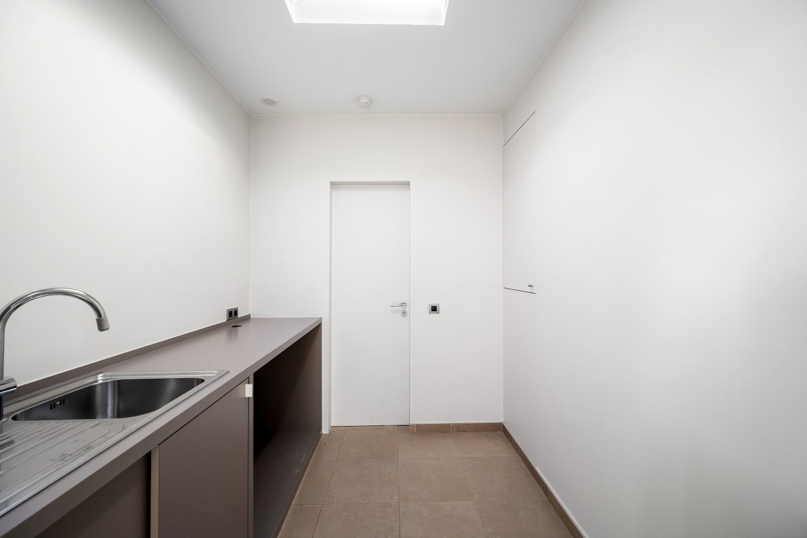 Ruime woning met tuin en parking - foto 5