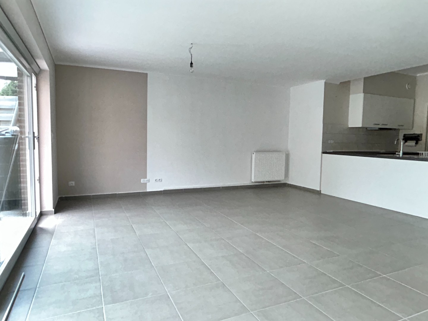 Gelijkvloers appartement van 106m² met garage en autostaanplaats - foto 3