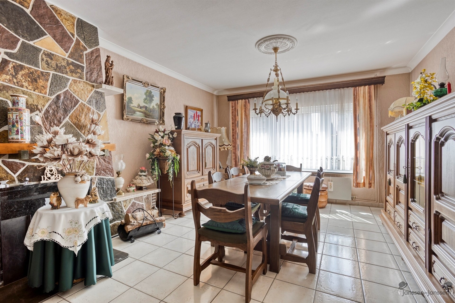 House - photo 4