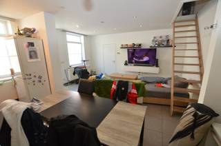Gezellige instapklaar woonhuis die destijds volledig gerenoveerd werd. Ideaal als starterswoning, investering of voor kleine gezinnen. De woning...