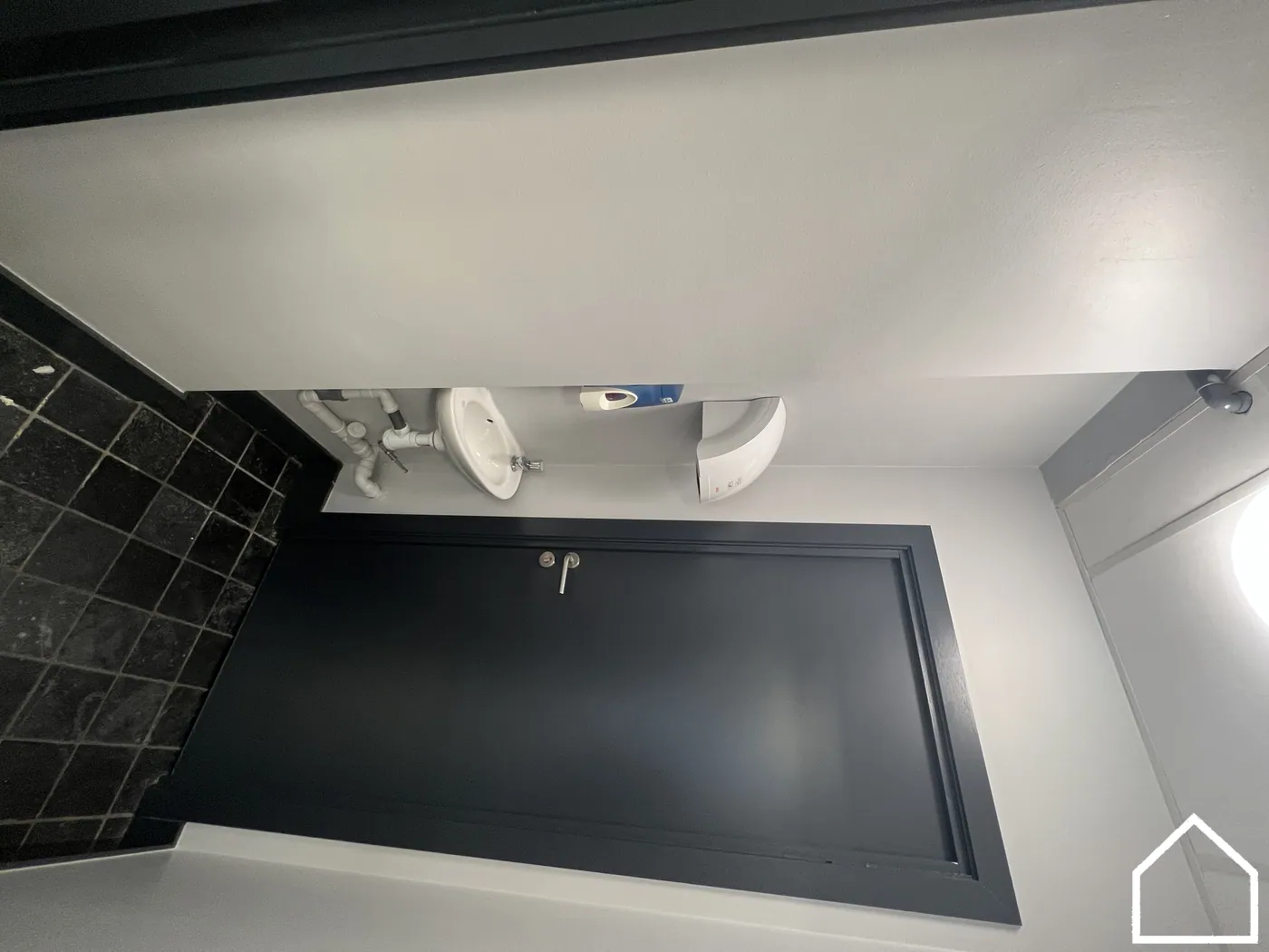 HANDELSPAND TE HUUR IN HET CENTRUM VAN IEPER - foto 4