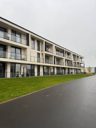 U houdt van rust en privacy, u geniet van de natuur en kan een prachtig uitzicht appreciëren? Dan is dit fantastische appartement met een...