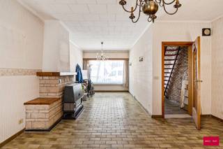 Te renoveren rijwoning met veel potentieel en ruime tuin in Turnhout Op zoek naar een woning die je volledig naar eigen smaak kan inrichten?...