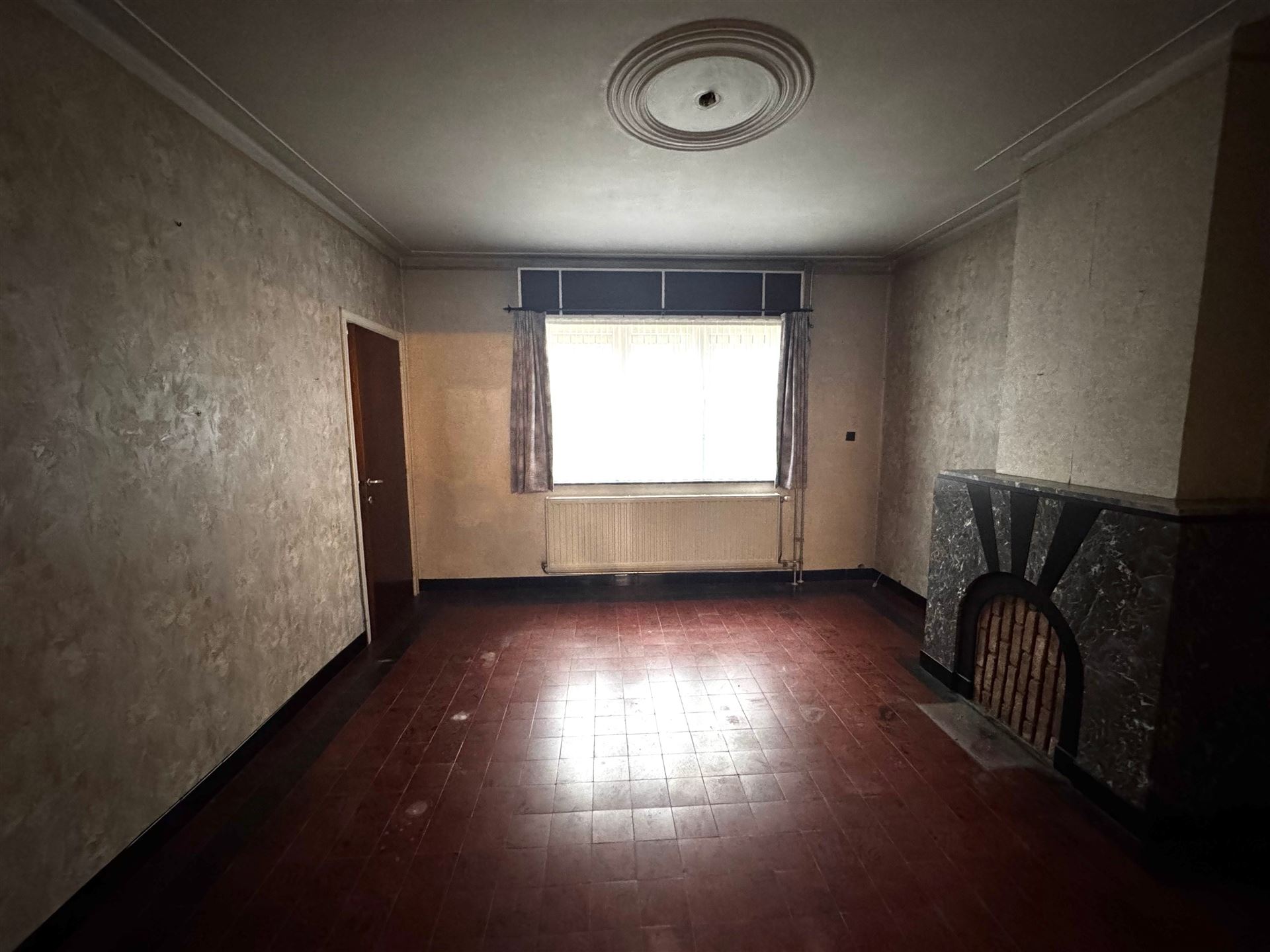 Halfopen te verbouwen woning op rustige locatie in Maasmechelen - foto 5