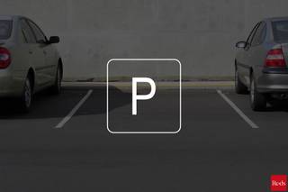 Op verdieping -3 van de ondergrondse parking van het gebouw 'London Tower' in Antwerpen, staat deze ondergrondse open autostaanplaats te huur.<br /><br />Voor meer info of een bezoek, neem contact op met Xander via xander@reds.be.
