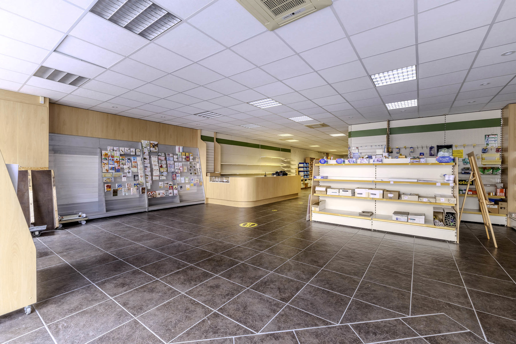 Wonen en werken in hartje Turnhout: handelspand + 2 appartementen - foto 4