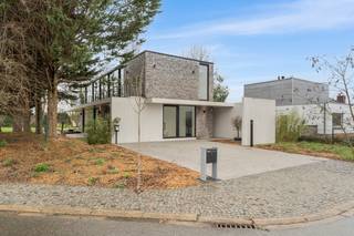 Te huur: moderne open bebouwing in Steenokkerzeel, gelegen in een groene, residentiële omgeving nabij openbaar vervoer.Deze nieuwbouwwoning (bouwjaar...