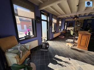 OPENHUISDAG OP AFSPRAAK WOENSDAG 22/4ZEER LEUKE WONING MET 4 SLAAPKAMERS EN TUINTJERichtprijs: 275.000 euro Sfeervolle woning met karaktervolle...