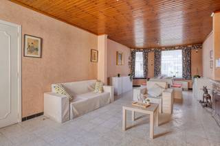Te renoveren woning met handelspand te koop in centrum Zulte.Deze woning met een handelspand is zeer strategisch gelegen in de Statiestraat in...