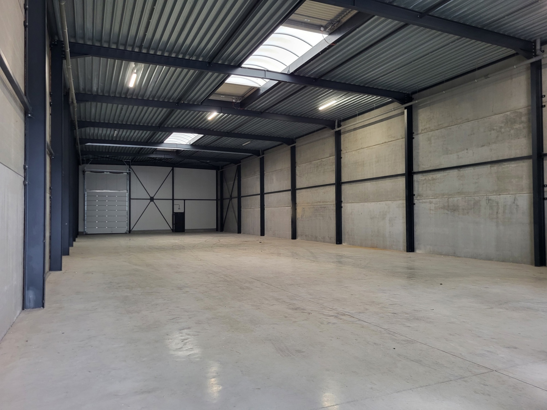 Commercial à louer à Bilzen-Hoeselt - photo 2