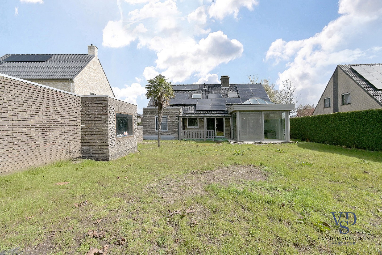 Tijdloze villa in residentiële wijk te Nazareth. - foto 2