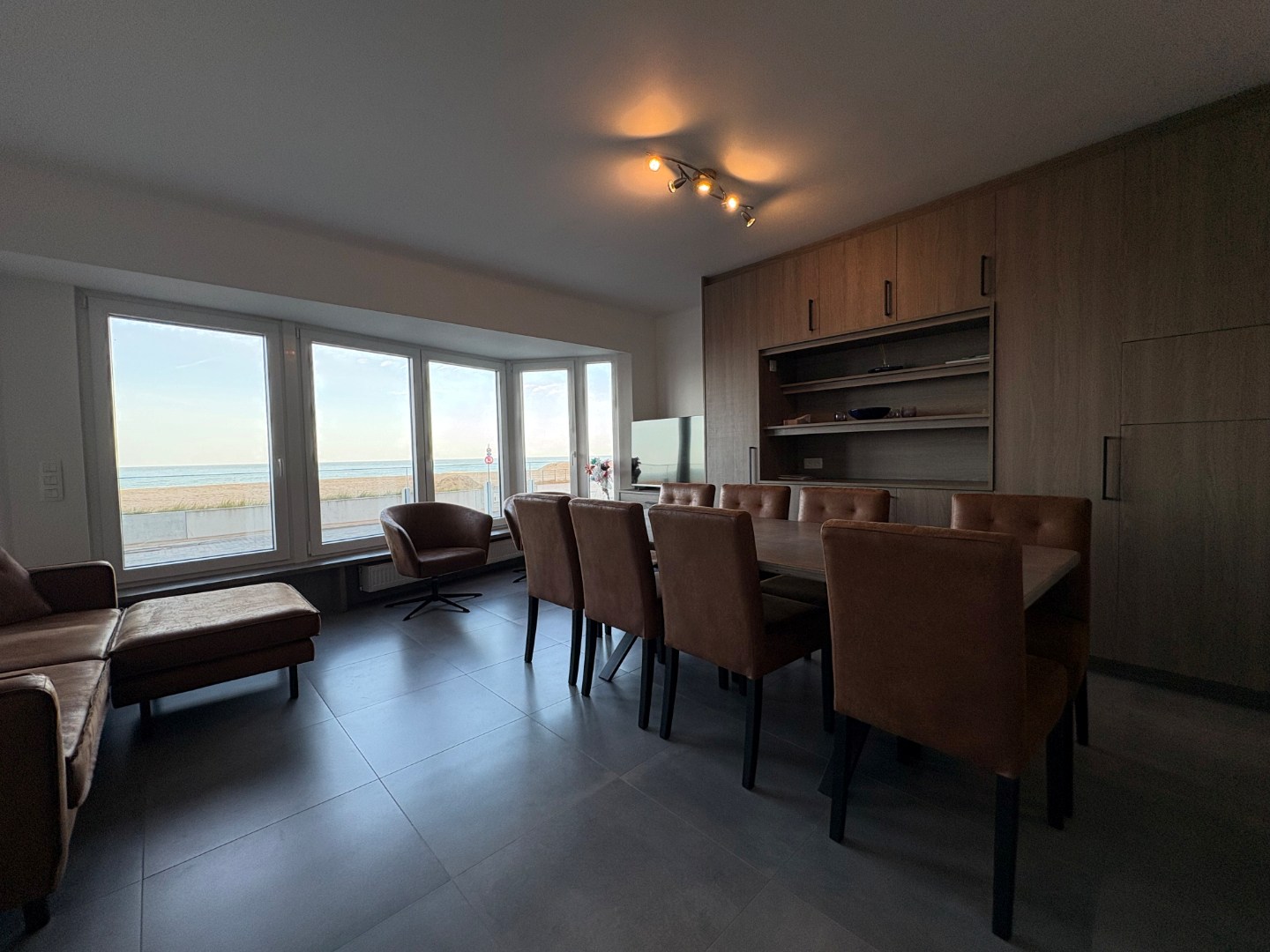 À vendre : appartement entièrement rénové de 3 chambres sur la digue à Coxyde - photo 5