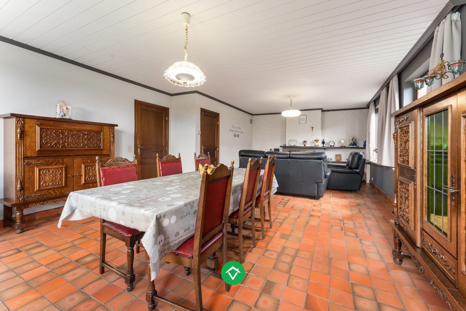 Alleenstaande woning met drie slaapkamers en dubbele garage in centrum Koekelare - foto 5