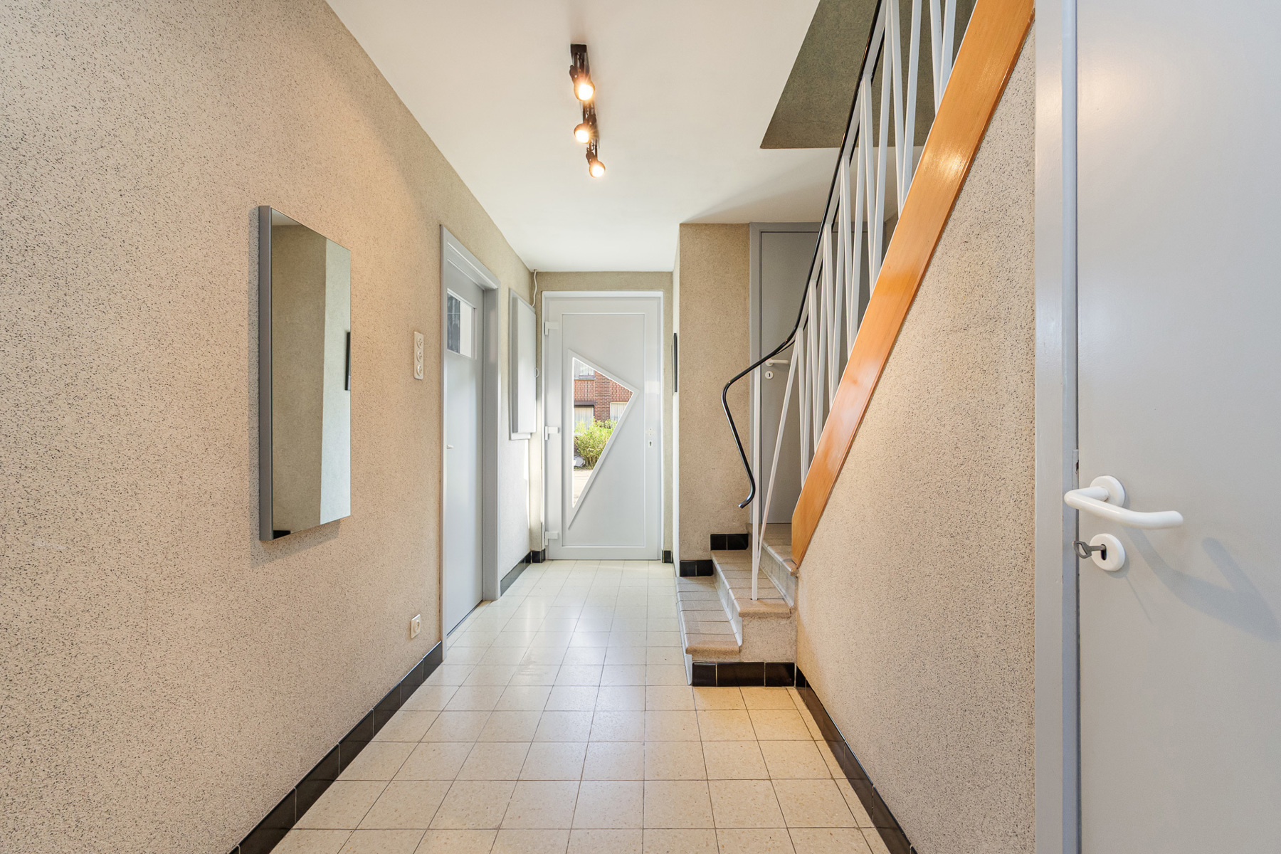 Huis te koop in Genk met 3 slaapkamers - foto 3