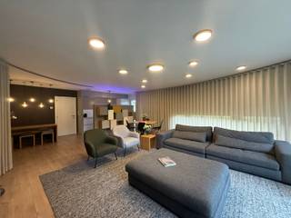 Dit volledig gemeubileerde gelijkvloers appartement biedt de perfecte woonoplossing voor expats en zakelijke professionals die op zoek zijn...