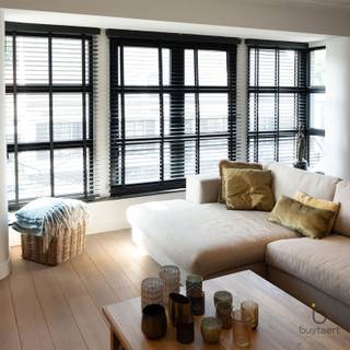 Véél ruimte, terras én tuin: lichtrijk 3 slaapkamer - triplex appartement in hartje Schilde! Ontdek deze unieke verborgen parel midden in het dorp...