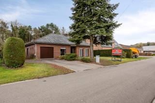 Gelegen te Djepstraat in Geel vinden we deze charmante laagbouwwoning terug. Zowel de omliggende gemeenten als verschillende faciliteiten zijn...