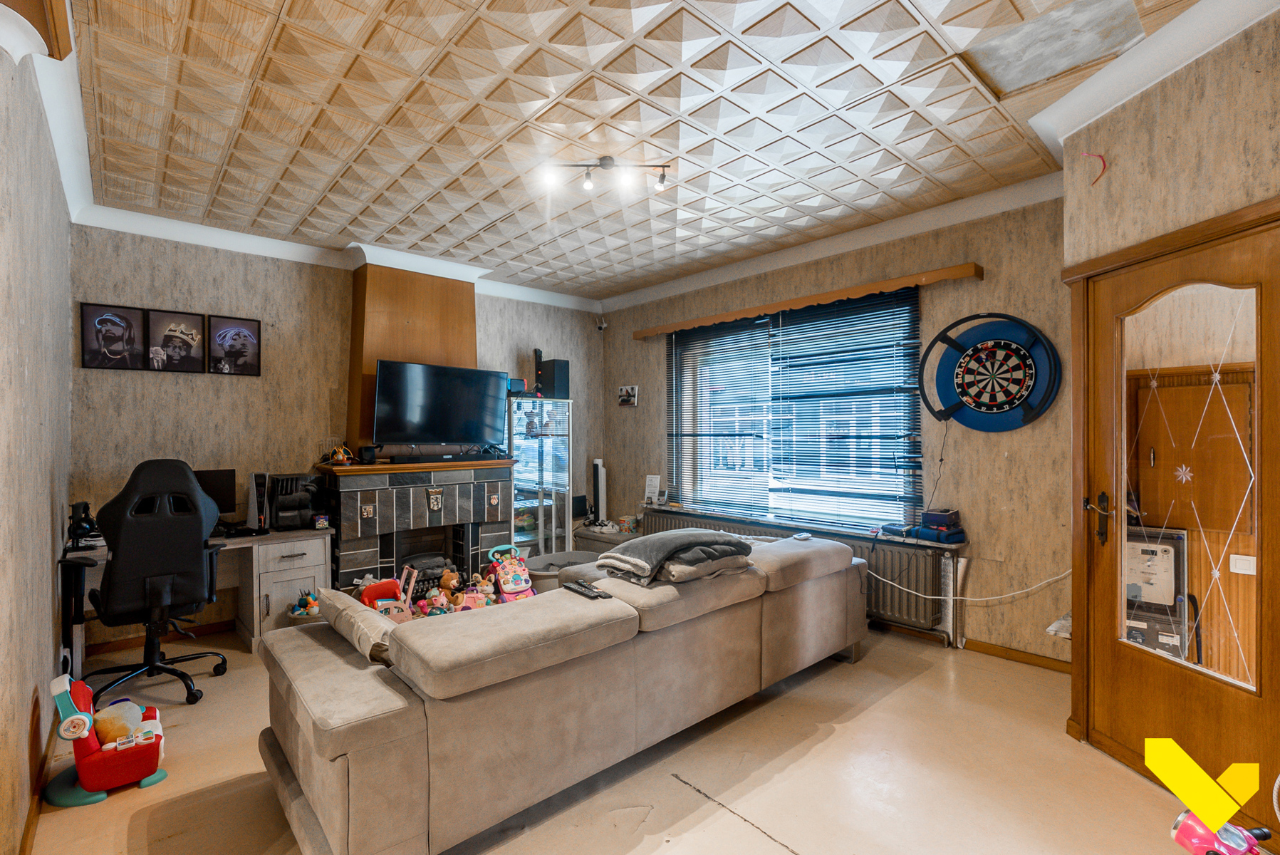Verder te renoveren woning in het centrum van Veerle. - foto 3