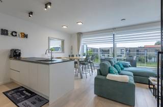 Beautiful and ready-to-move-in duplex apartment with two garages.Located on the first and second floors, easily accessible by both stairs and...