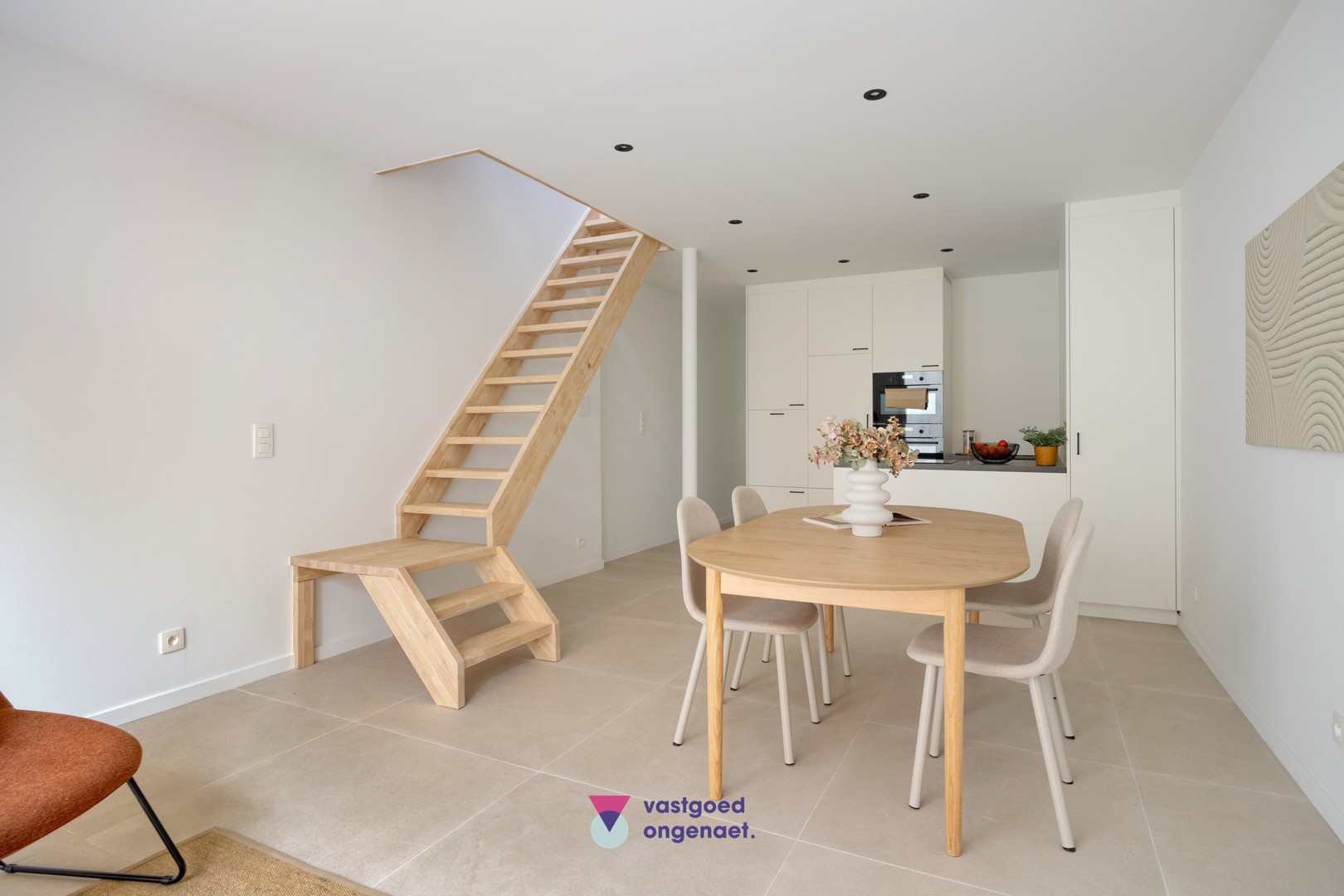 Totaalrenovatie met garage op toplocatie - foto 4