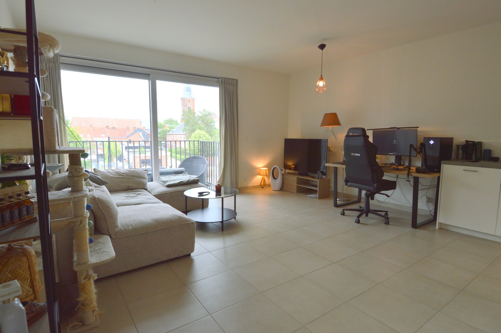 Instapklaar 2 slaapkamer appartement in het centrum - foto 2