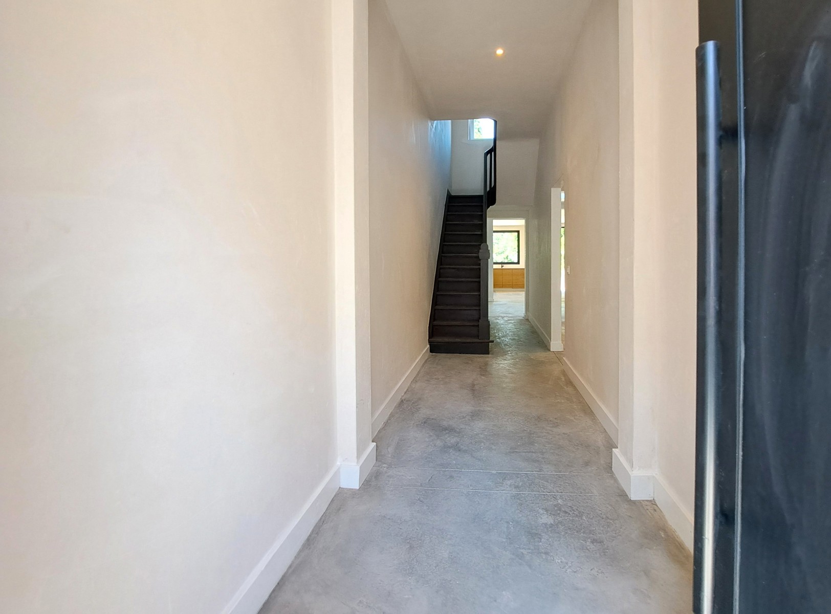 TOP GERENOVEERDE WONING MET 3 SLPKS, BURO EN TUIN - foto 4