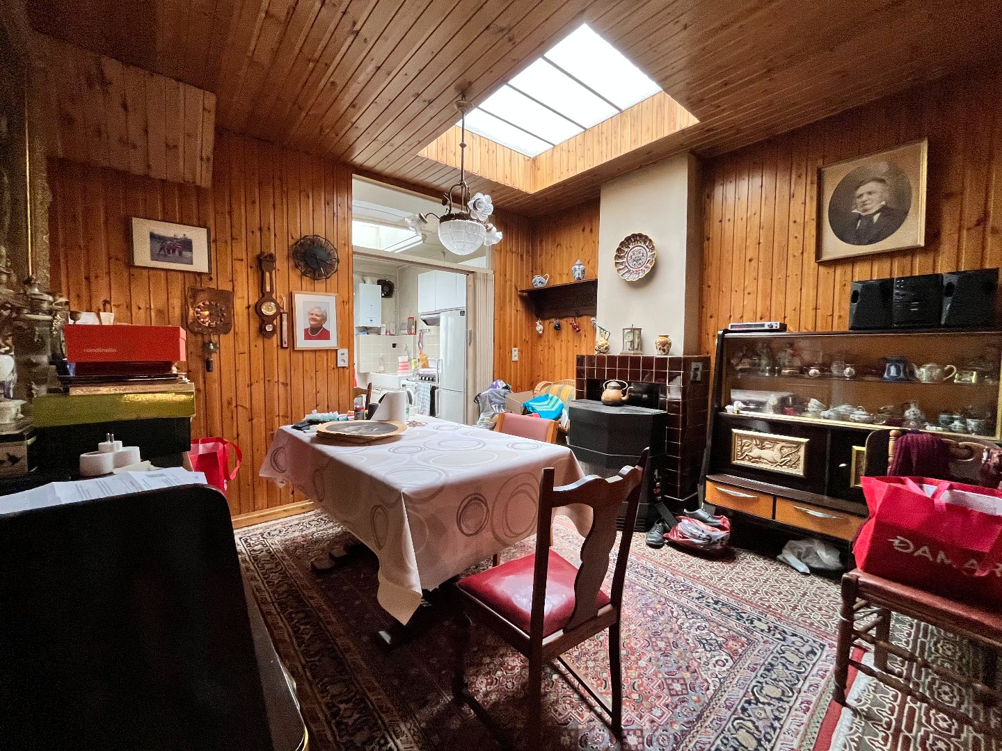 Te renoveren stadswoning met 4 slpk, koer en garage - foto 4