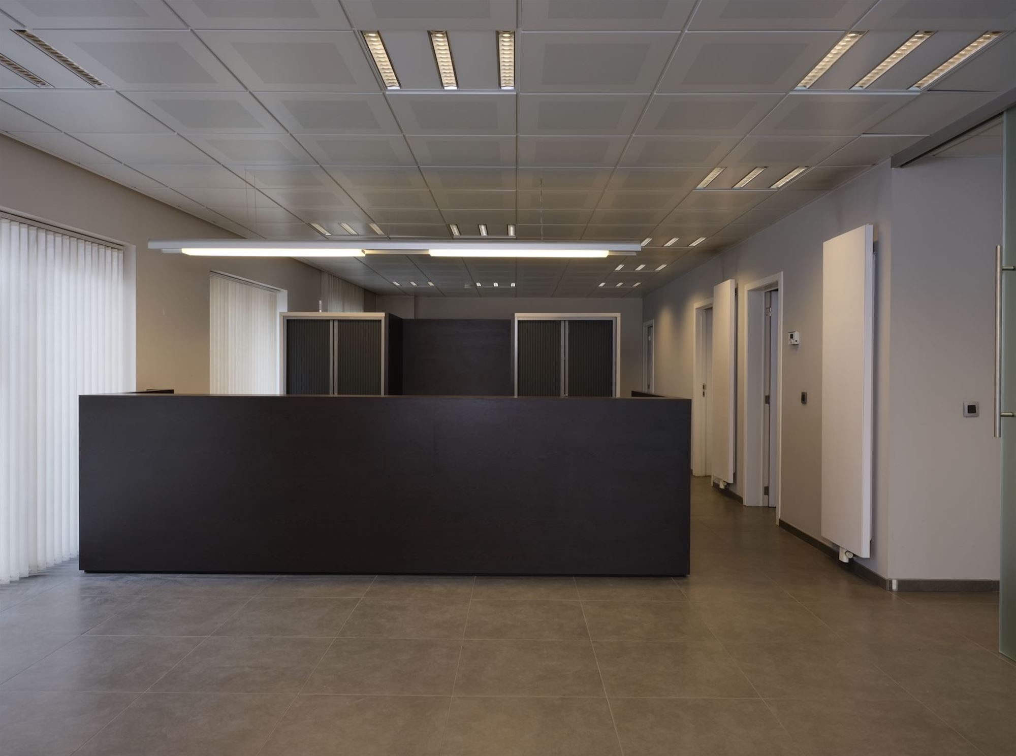 Centraal gelegen gelijkvloerse kantoorruimte - foto 3