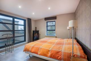 Ben je op zoek naar een ruim en kwalitatief afgewerkt duplexappartement in het centrum van Zwijndrecht?Dan is dit instapklare appartement, gelegen...